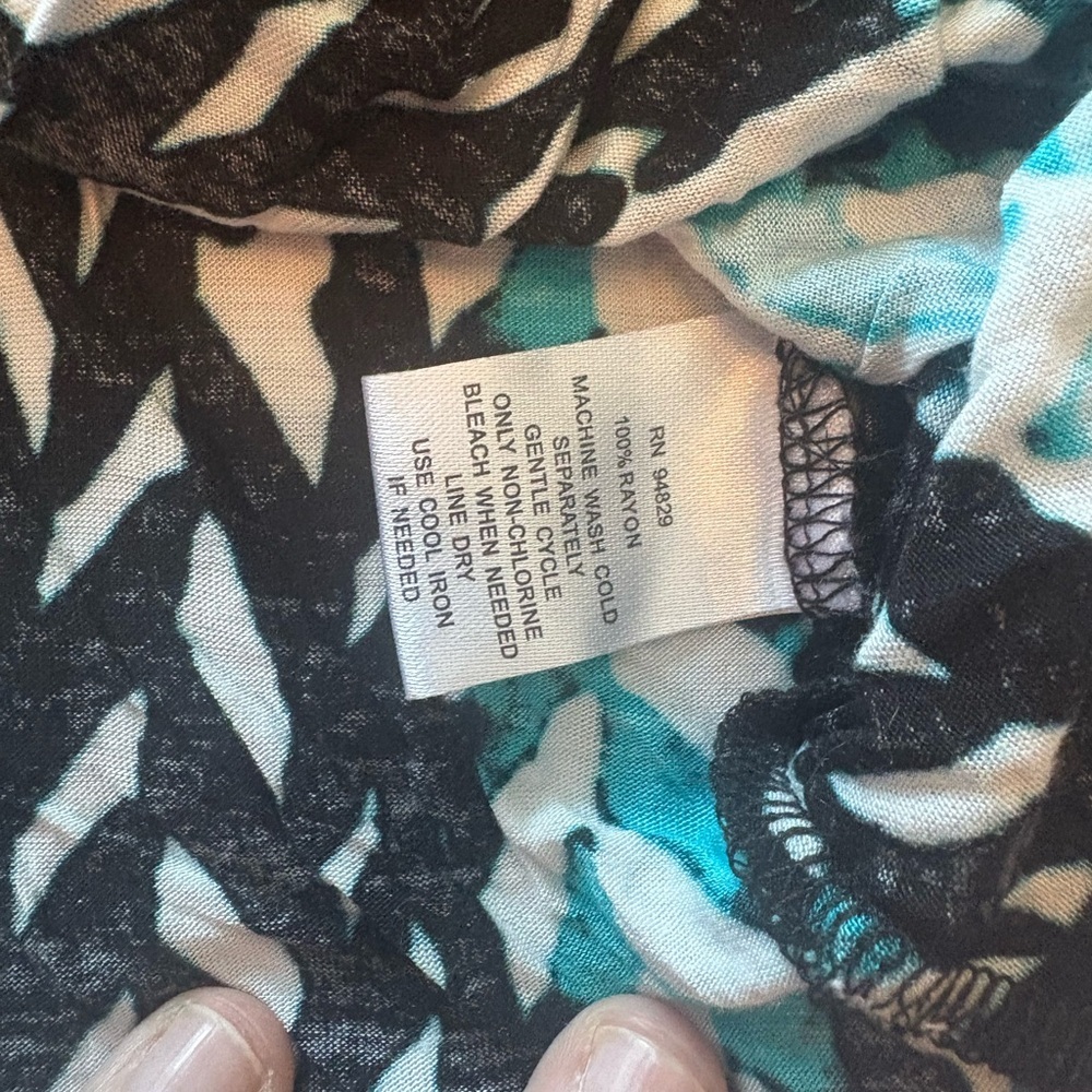 New Directions Black, White, and Teal Blouse - Picture 3 of 5
